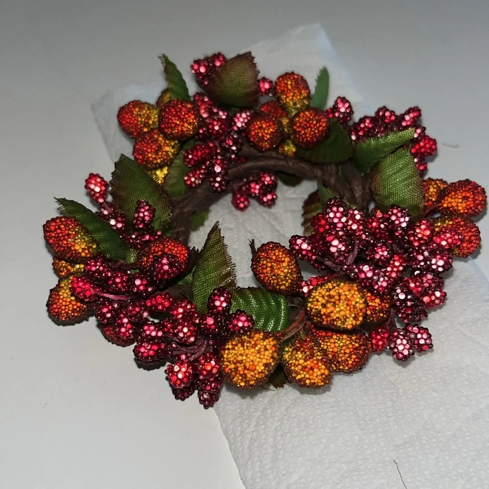 Pier 1 Napkin Ring Berries And Leaves Beaded